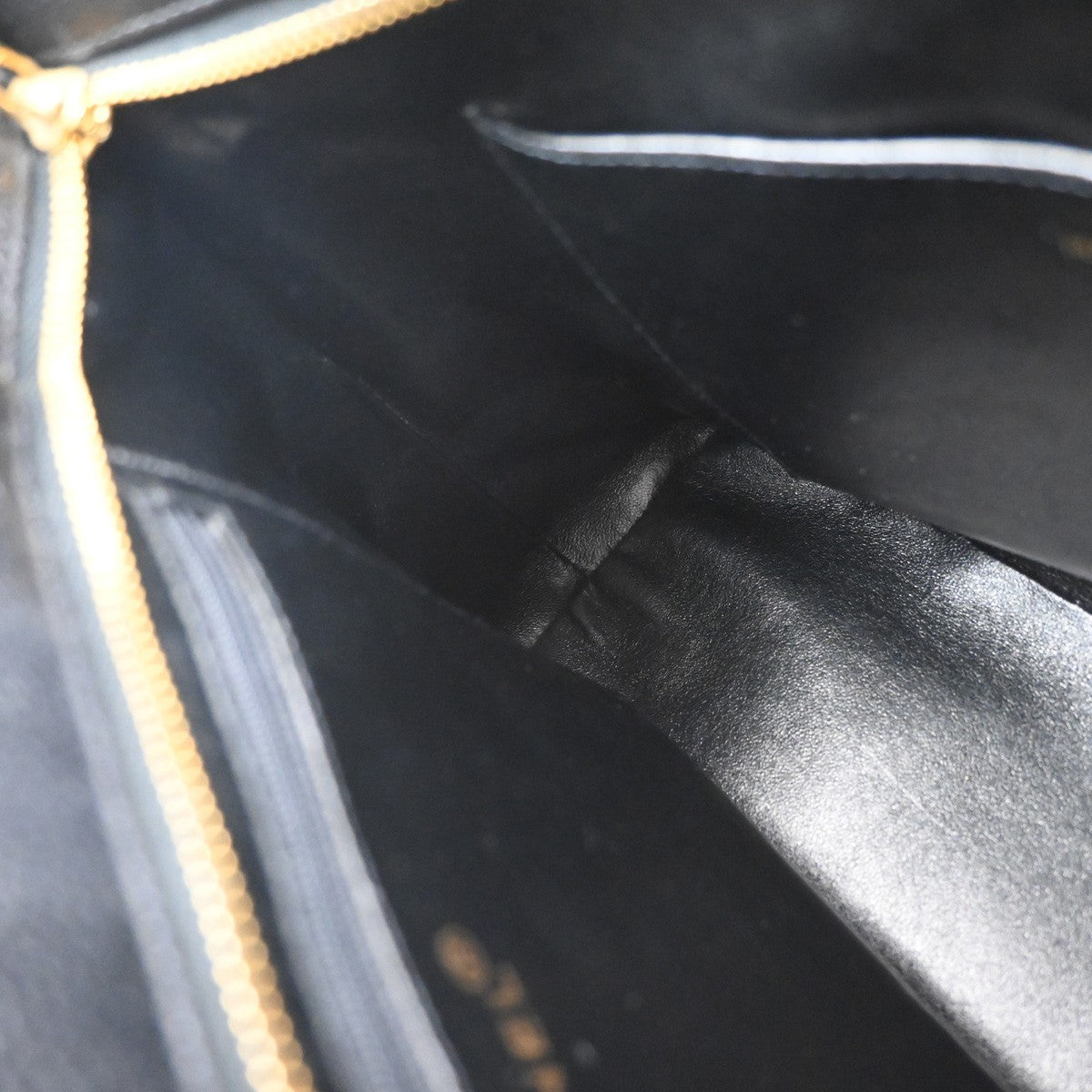 CHANEL Medallion Matelasse Shoulder Bag Calfskin Leather Black Vintage 307RF880