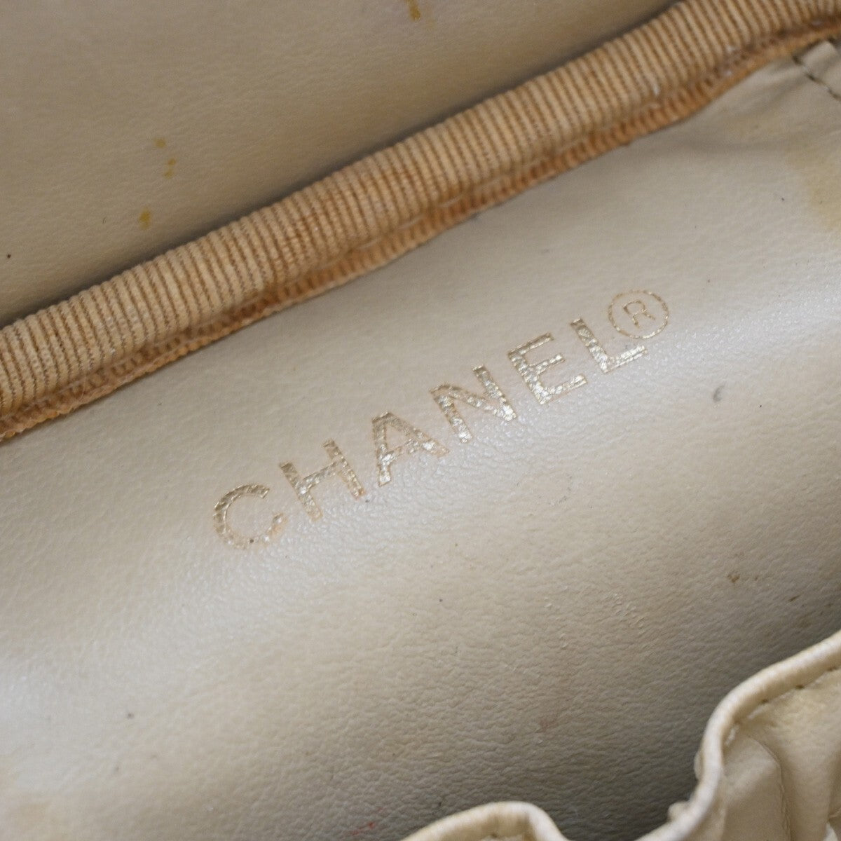 CHANEL Vanity Cosmetic Hand Bag Grained Calfskin Leather Yellow Vintage 93RF437