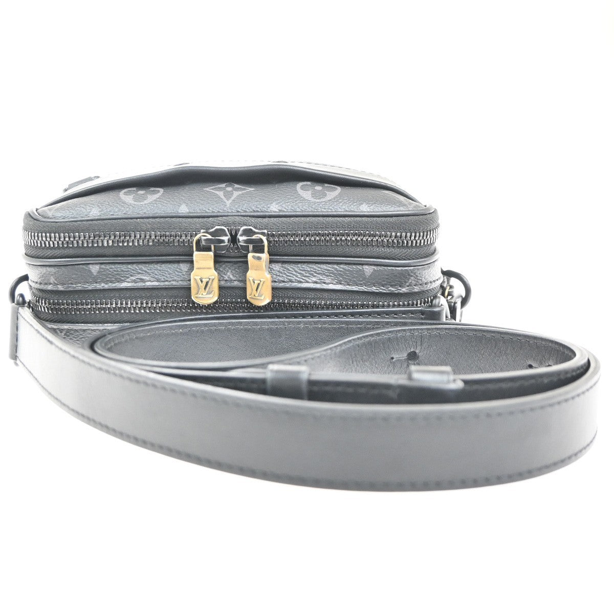 LOUIS VUITTON Alpha Wearable Shoulder Bag Monogram Eclipse Black M82542 660MA337