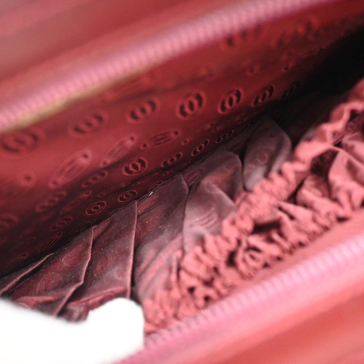 Must De Cartier 2C Clutch Hand Bag Leather Red Gold-Plated 01EF966