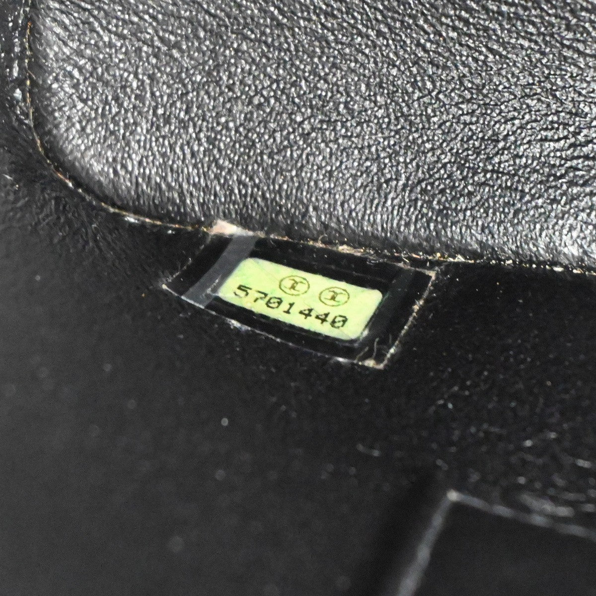 CHANEL CC Medallion Shoulder Bag Grained Calfskin Leather Black SHW VTG 690RL956