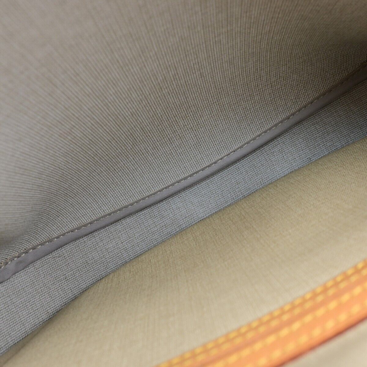 LOUIS VUITTON Reporter PM Crossbody Shoulder Bag Monogram Leather M45254 95EB829