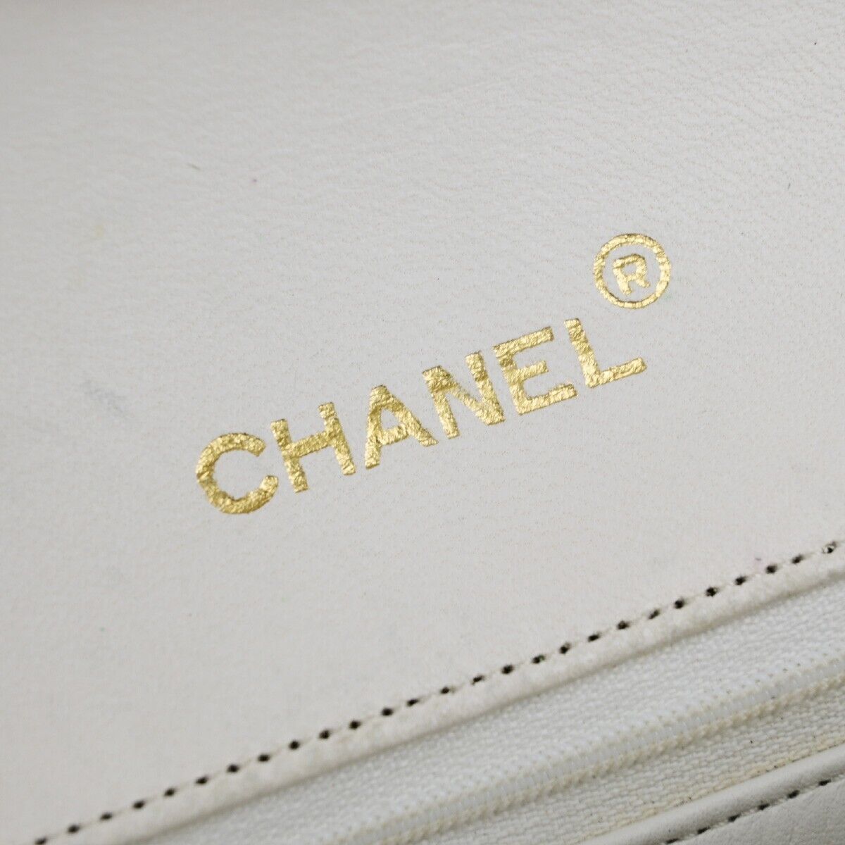 CHANEL CC Logo Matelasse 23 Chain Shoulder Bag Leather White GHW 667RJ821