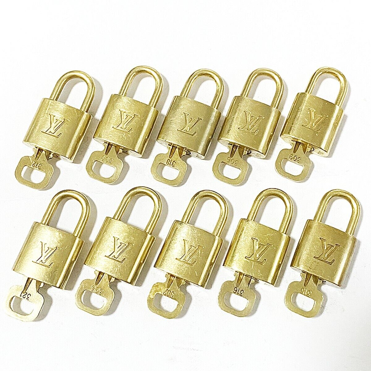LOUIS VUITTON LV 10 SET PADLOCK KEY BAG CHARM CADENA GOLD-PLATED FRANCE 35MT081