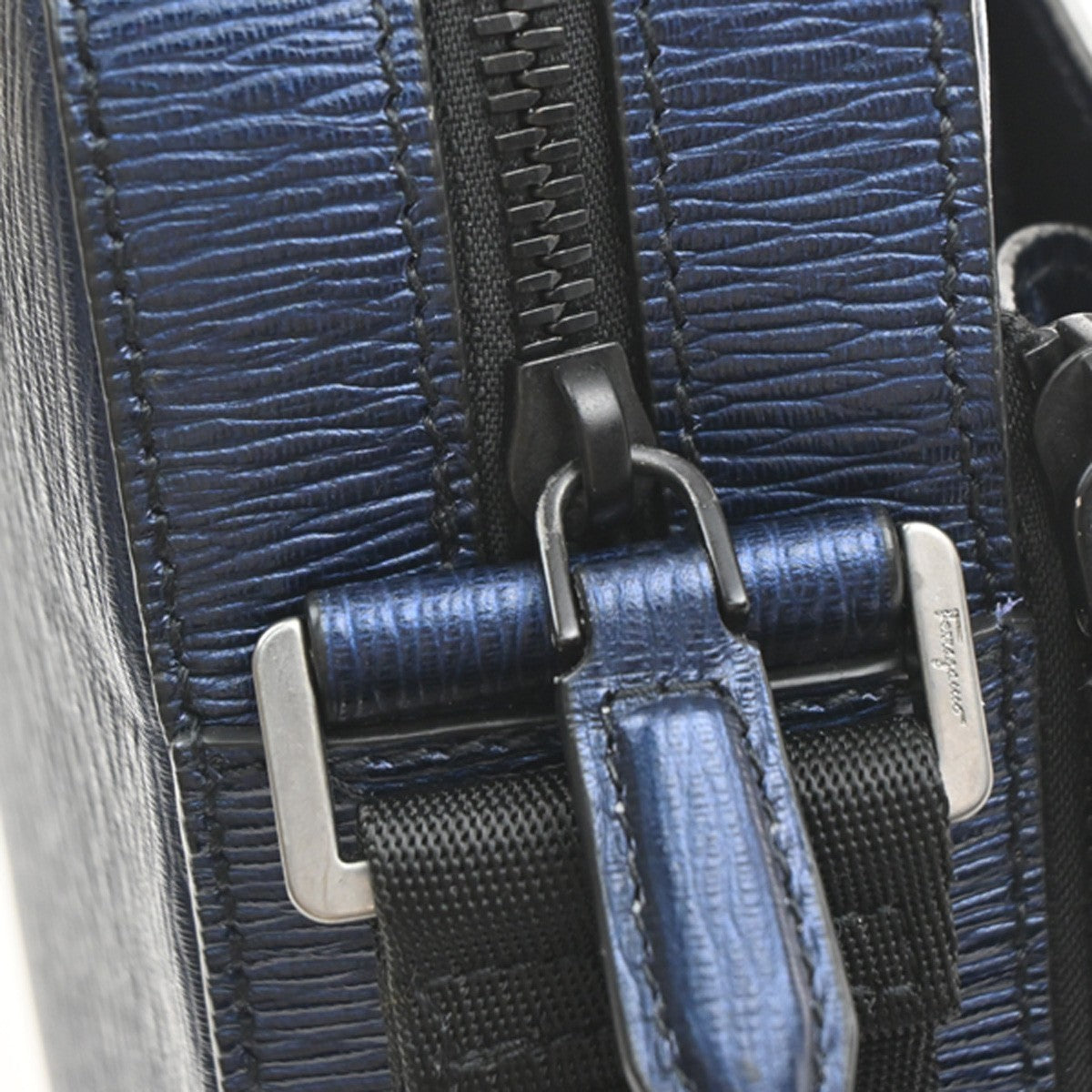 SALVATORE FERRAGAMO Logo Crossbody Shoulder Bag Leather Navy Blue Italy 38YJ125