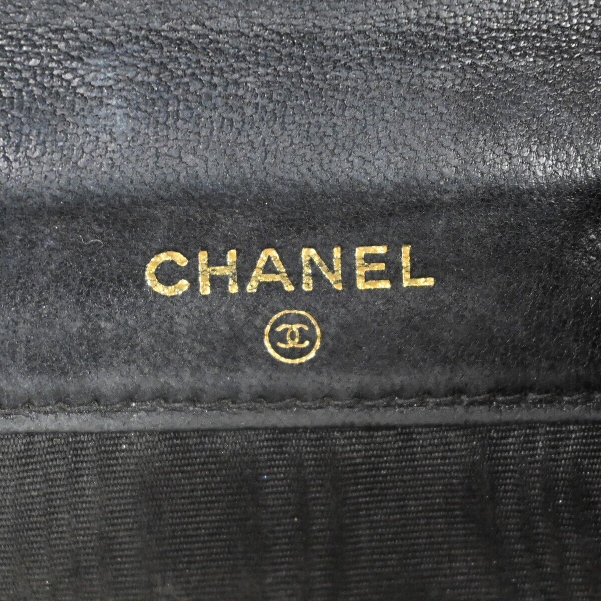 CHANEL CC Logo Bifold Wallet Purse Caviar Skin Leather Black GHW France 61HB366