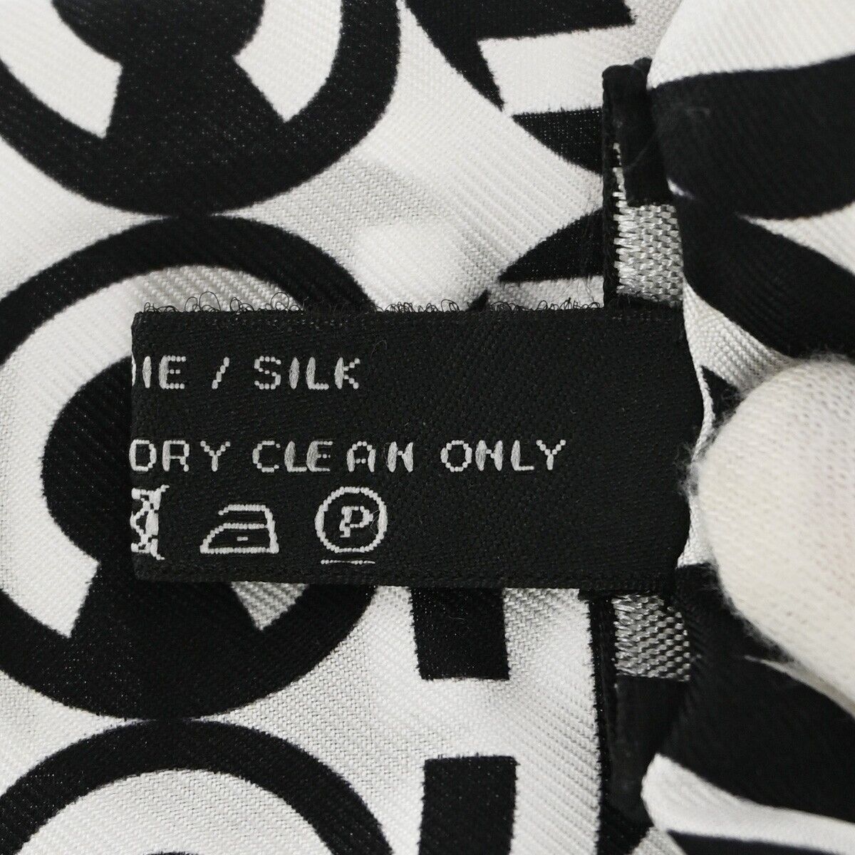 CHANEL Logo Long Scarf Ribbon 100% Silk White Black Red Italy Accessory 67YC050