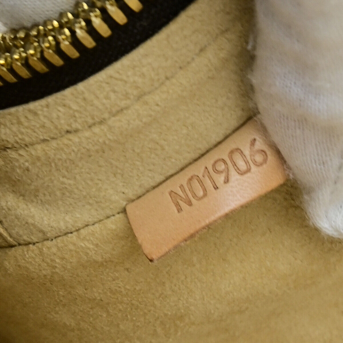 LOUIS VUITTON Porte Documents Voyage 2 Compartments Bag Monogram M53362 82YG231