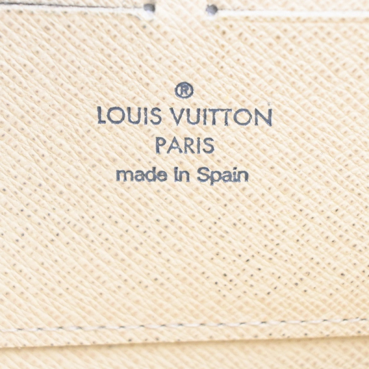 LOUIS VUITTON Zippy Long Wallet Damier Azur Leather White Spain N60019 82MA354