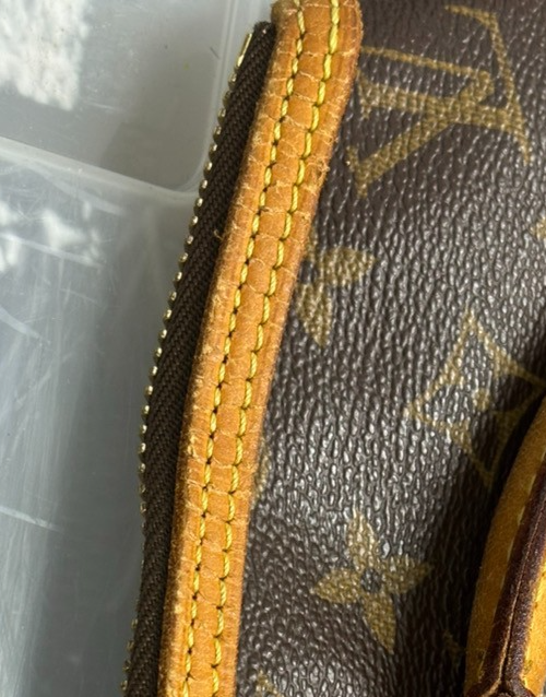 LOUIS VUITTON Logo Lockit Shoulder Bag Monogram Leather Brown M40104 33TA499