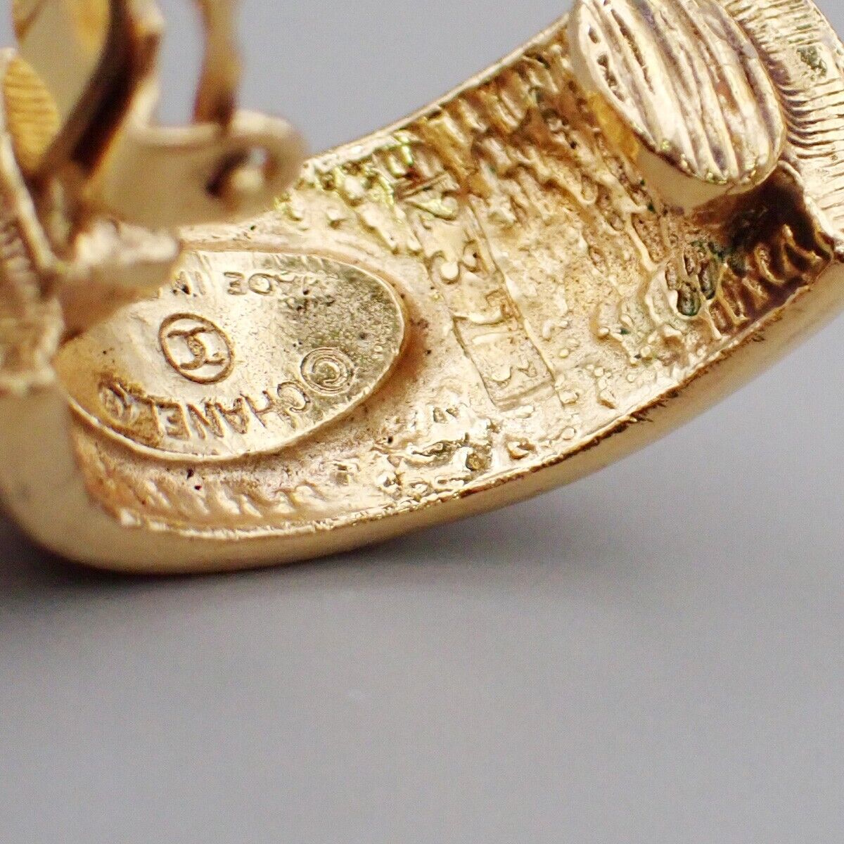 CHANEL Quilted Hoop Earrings Large Clip-On Gold GHW France Vintage 34YG567