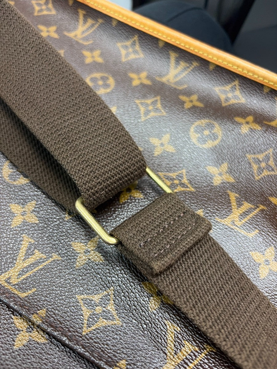 LOUIS VUITTON Messenger Bosphore GM Shoulder Bag Monogram Leather M40105 70YJ190