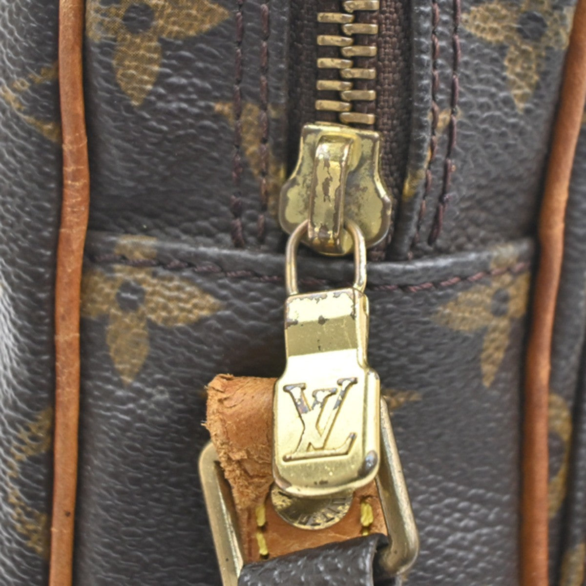 LOUIS VUITTON Amazon Crossbody Shoulder Bag Monogram Leather BN M45236 65KD039