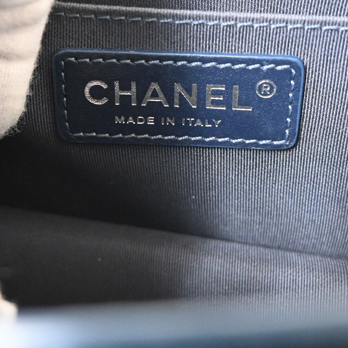 CHANEL CC Logo Matelasse Chain Shoulder Bag Leather Navy Blue silver 805RF077