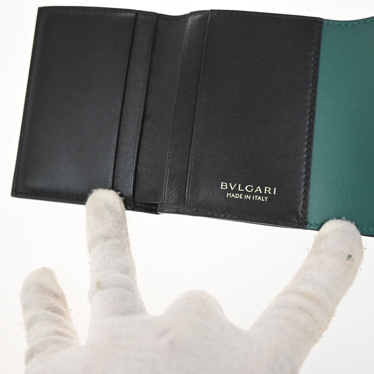 BVLGARI Serpenti Forever Trifold Wallet Leather Green Black snake Italy 39RL447