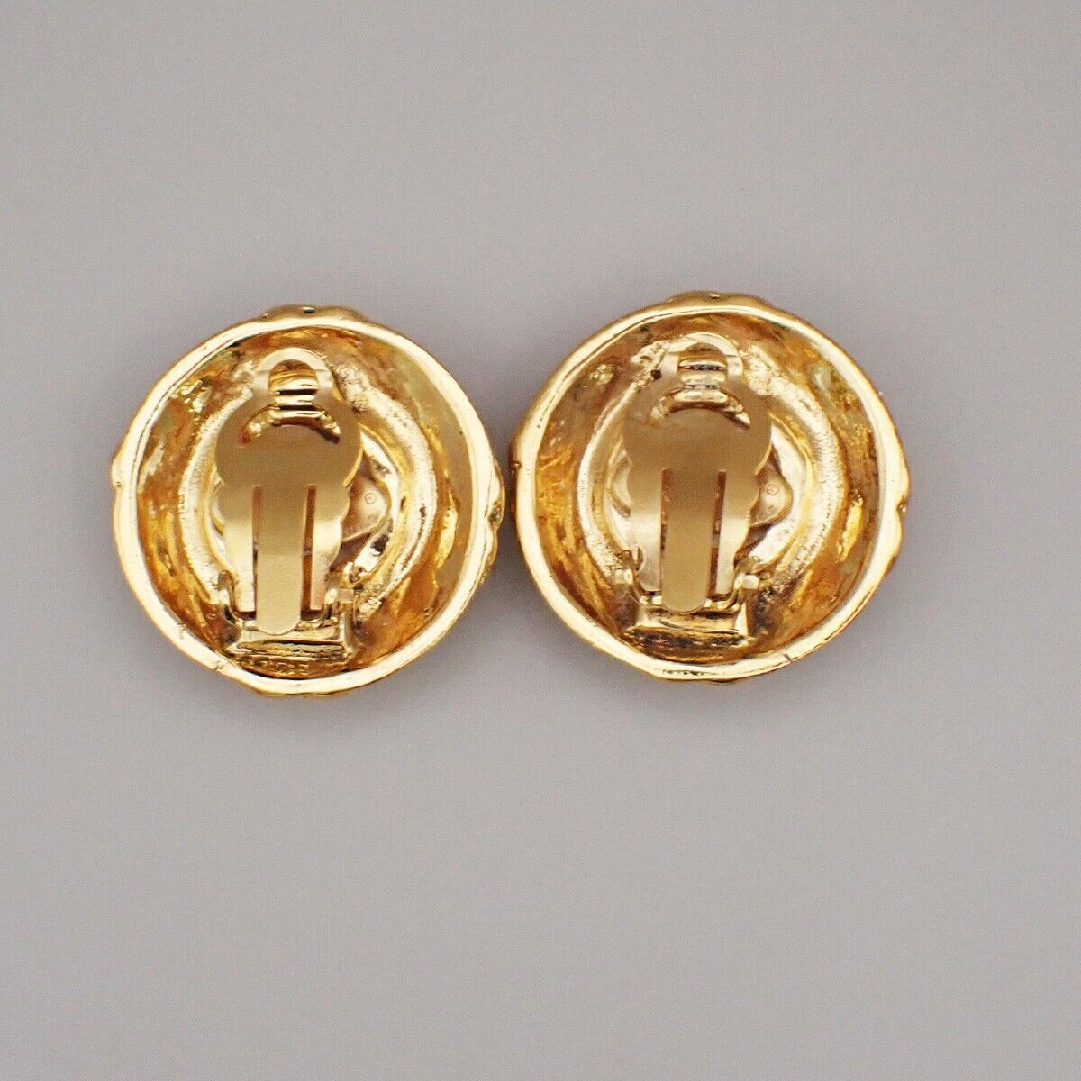 CHANEL CC Imitation Pearl Round Button Earrings 94P Clip-On Gold-Plated 33RK234