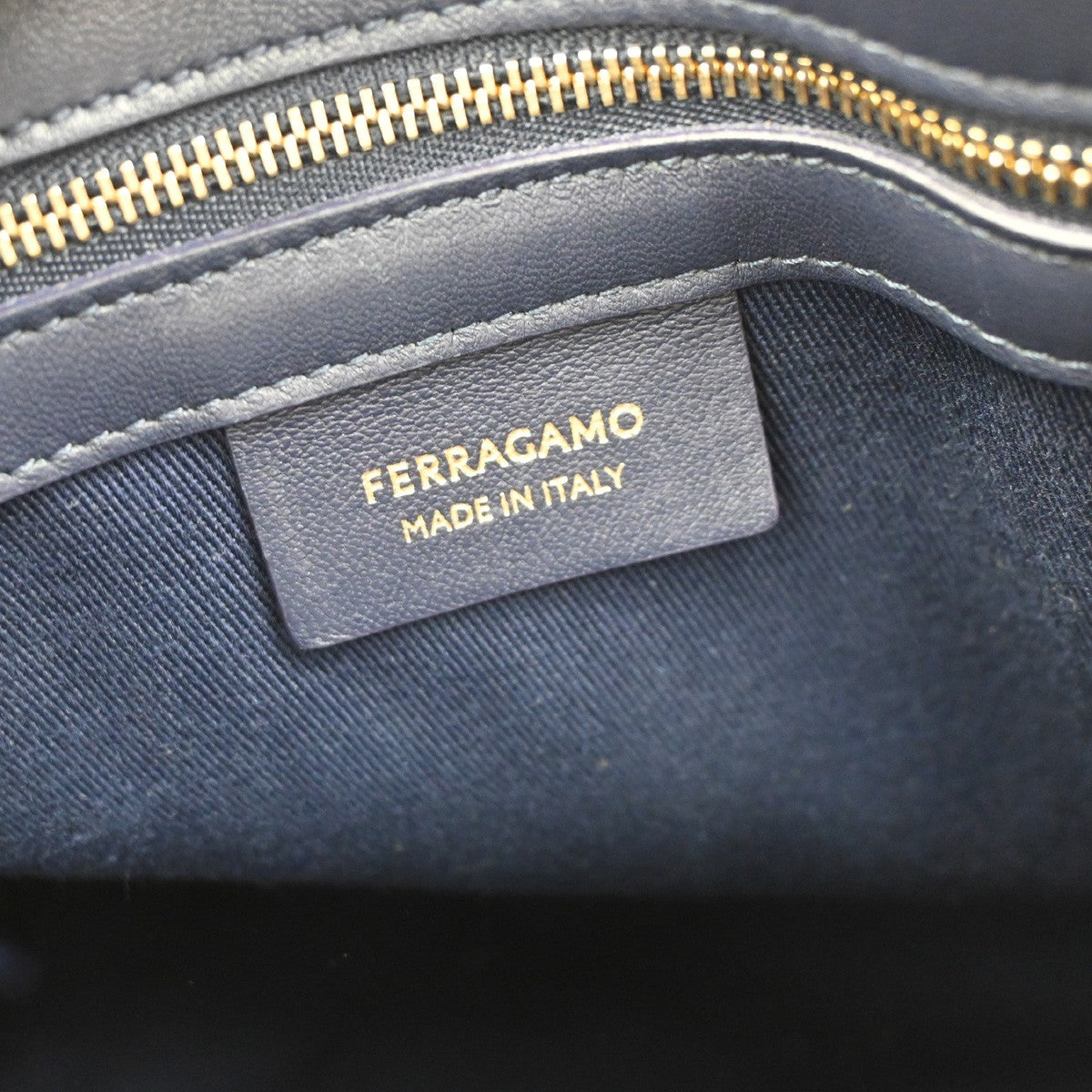 SALVATORE FERRAGAMO Logo Tote Hand Bag Denim Leather Blue Gold Italy 87RL542