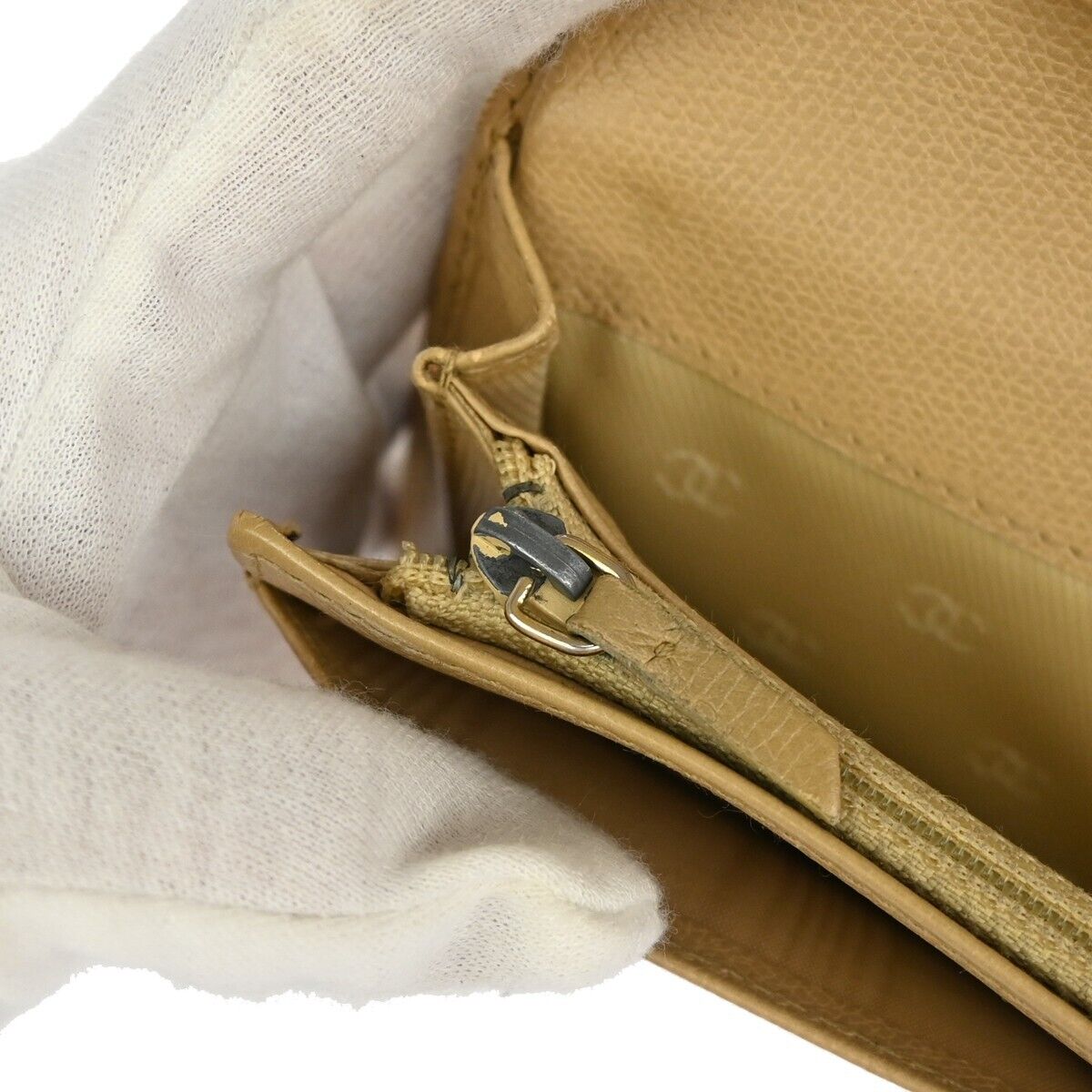 CHANEL CC Logo Long Bifold Wallet Purse Leather Beige Gold-Plated Italy 60GA245