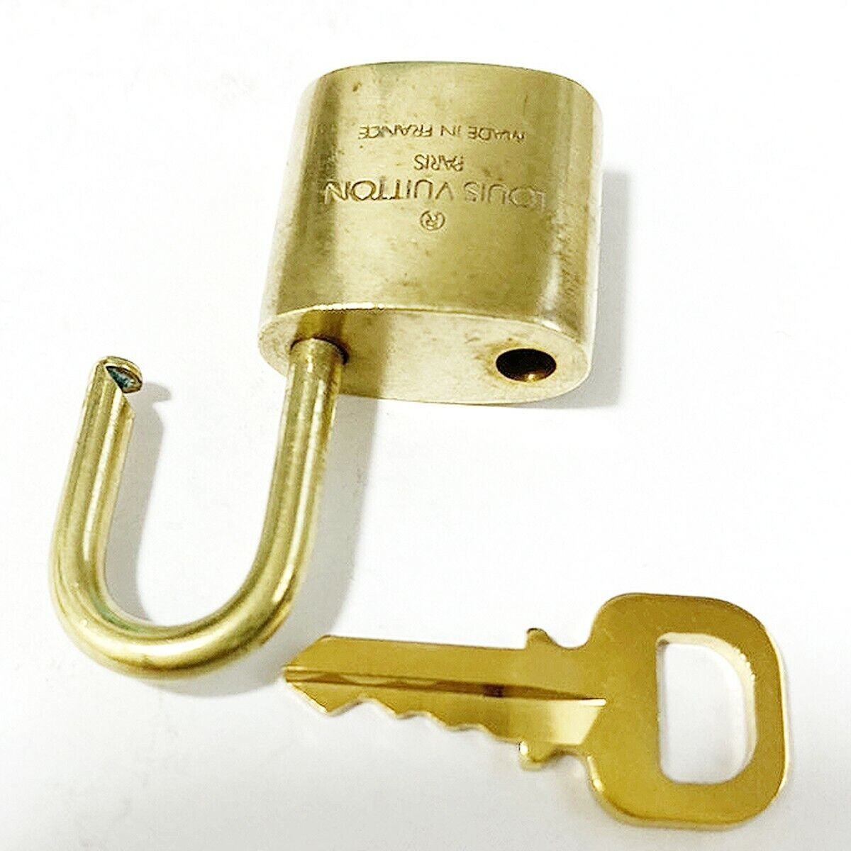 LOUIS VUITTON LV 10 SET PADLOCK KEY BAG CHARM CADENA GOLD-PLATED FRANCE 36MT010