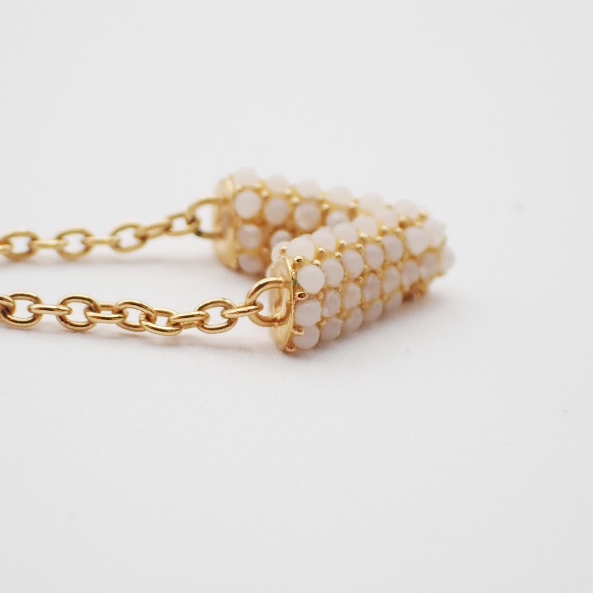 LOUIS VUITTON Collier Essential V  Necklace Imitation Pearl GHW M68358 30CA075