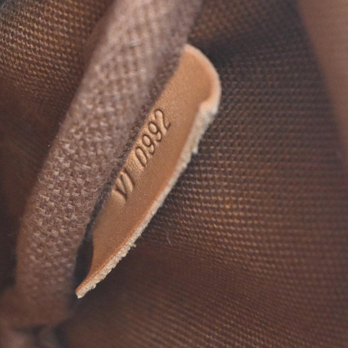 LOUIS VUITTON Logo Saumur 30 Shoulder Bag Monogram Leather Brown M42256 77EG314