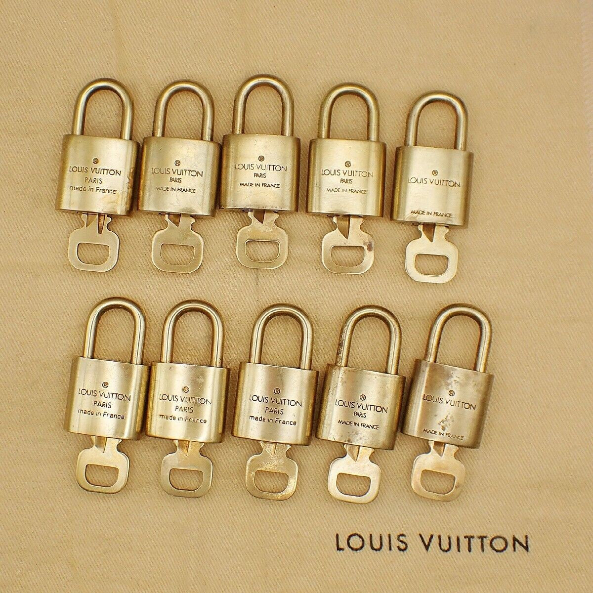 LOUIS VUITTON LV 10 Set  Padlock Key Bag Charm Cadena Gold Plated France 37YF669