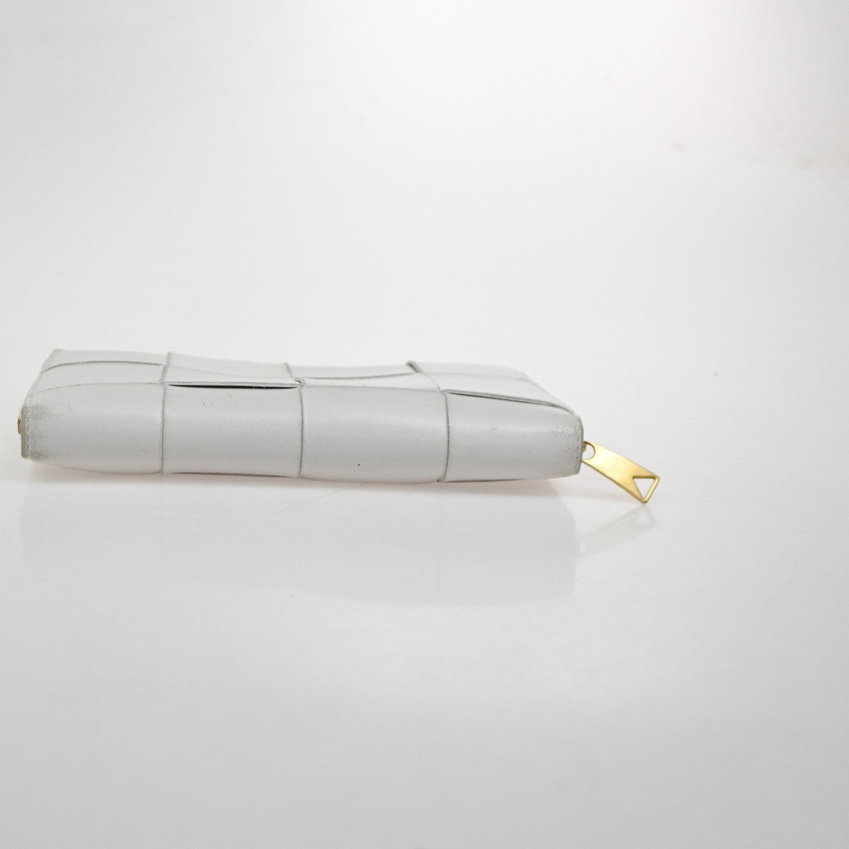 BOTTEGA VENETA Cassette Intrecciato Zippy Long Wallet Leather White GHW 64KB978