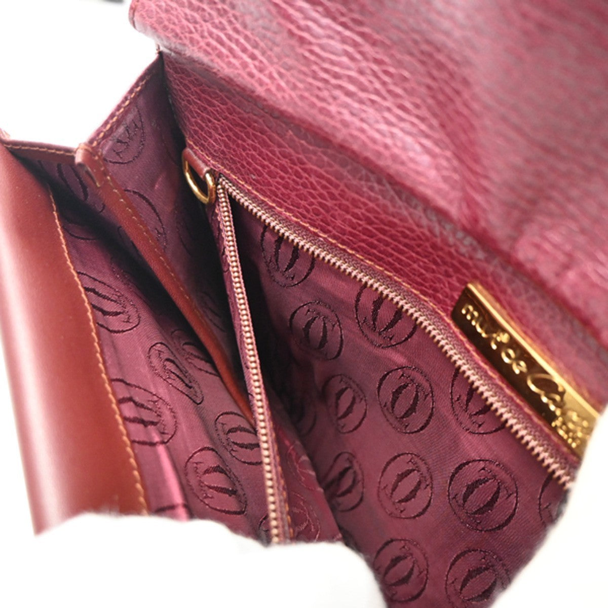 MUST DE CARTIER 2C Logo Shoulder Bag Leather Red GHW Spain 38CA704