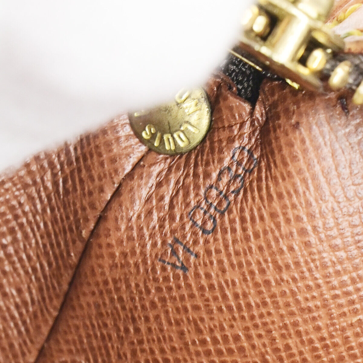 LOUIS VUITTON Logo Drouot Shoulder Bag Monogram Leather Brown M51290 73YG629