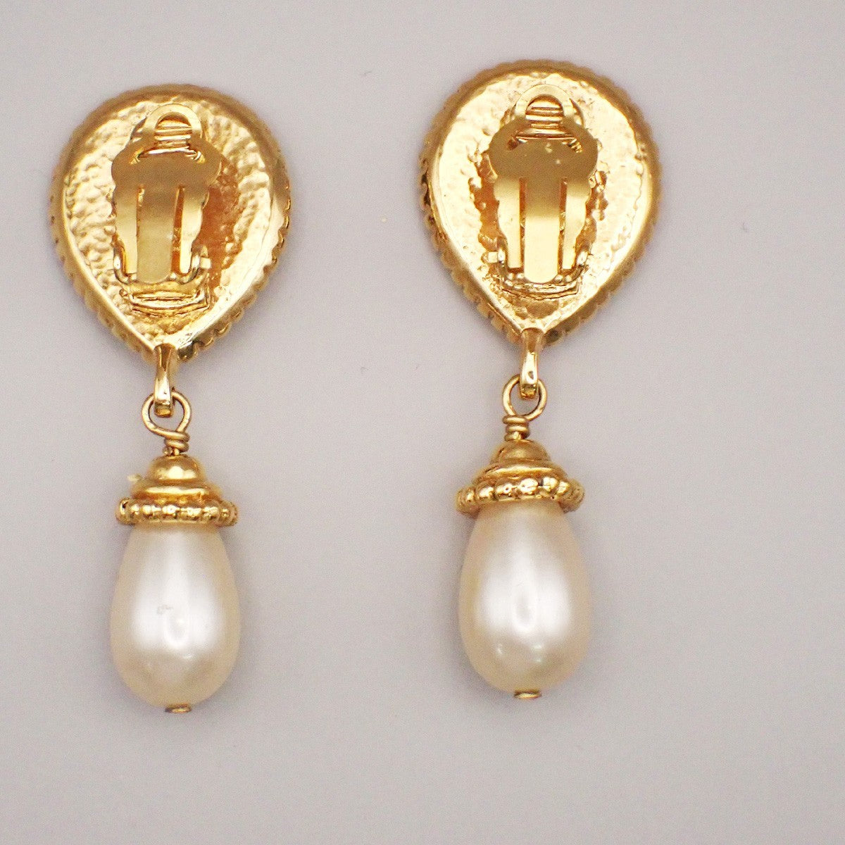 CHANEL CC Logo Immitation Pearl Earrings 96A Clip-On Gold WE France VE 70MA474