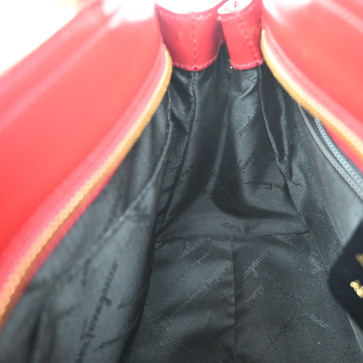 SALVATORE FERRAGAMO Logo Gancini Hand Bag Leather Red GHW Italy  66KA625