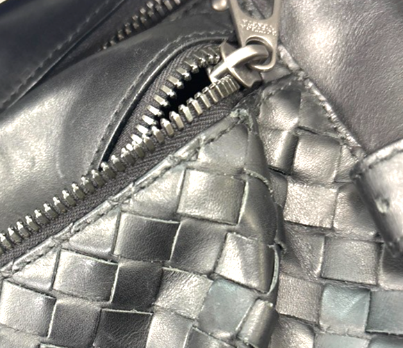 BOTTEGA VENETA Logo Intrecciato Body Bum Bag Leather Black Italy 12RL727