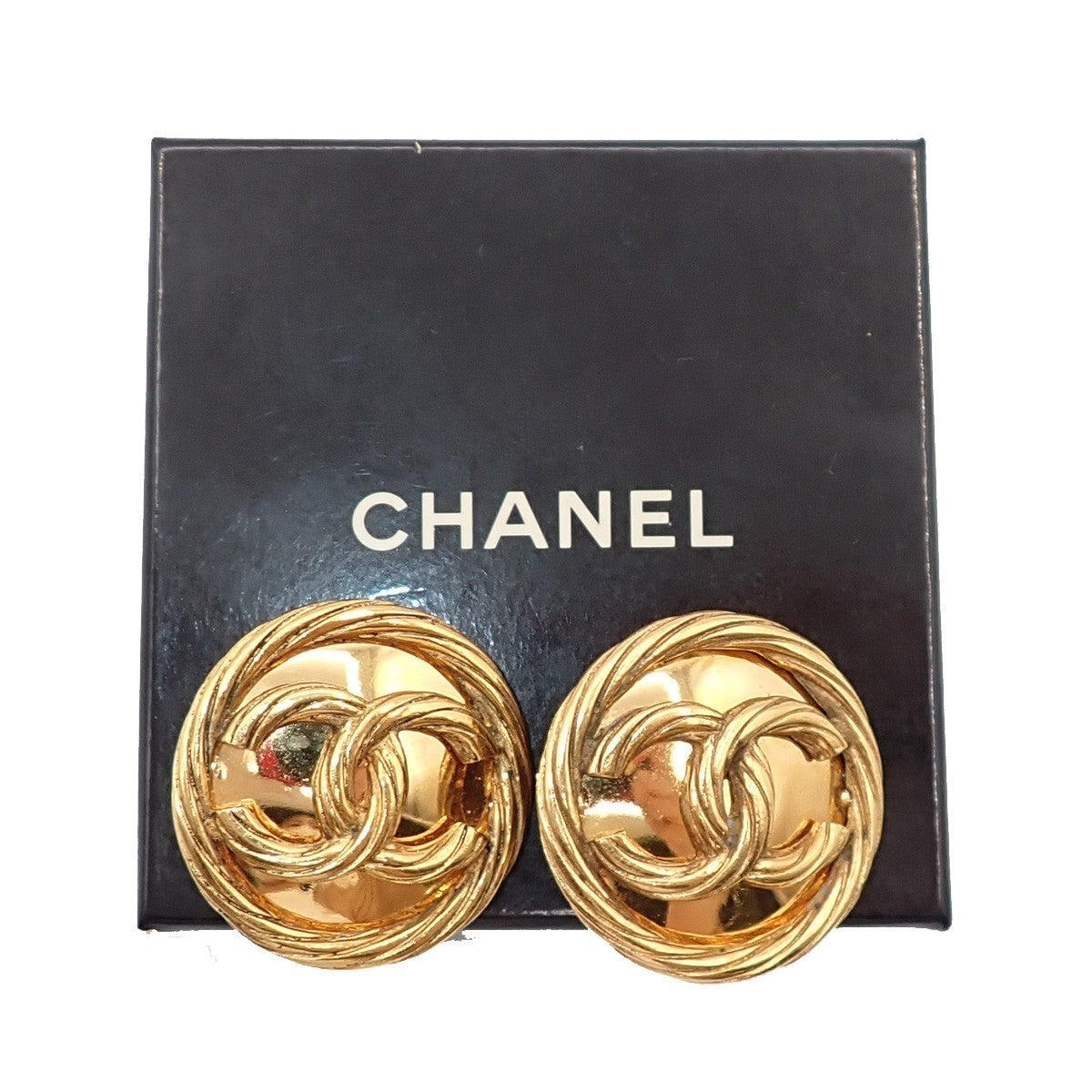 CHANEL CC Logo Round Button Earrings 93P Clip-On Gold France 85RF851