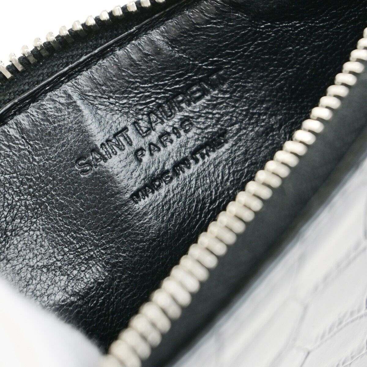 SAINT LAURENT Logo Compact Card Case Coin Wallet Embossing Leather Black 62EE084