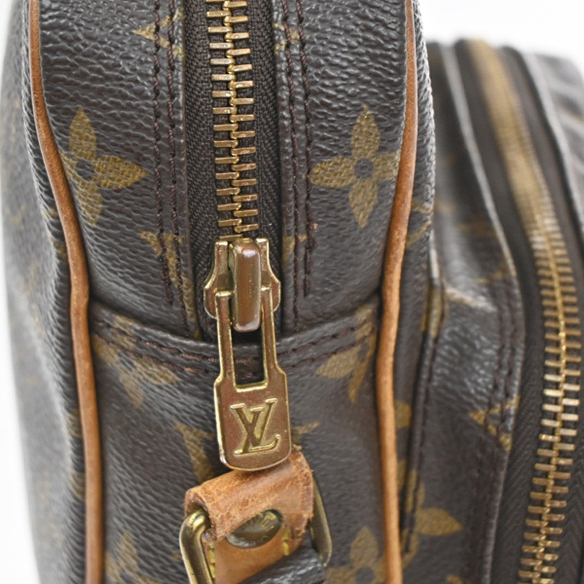 LOUIS VUITTON Amazon Crossbody Shoulder Bag Monogram Leather BN M45236 34EG393