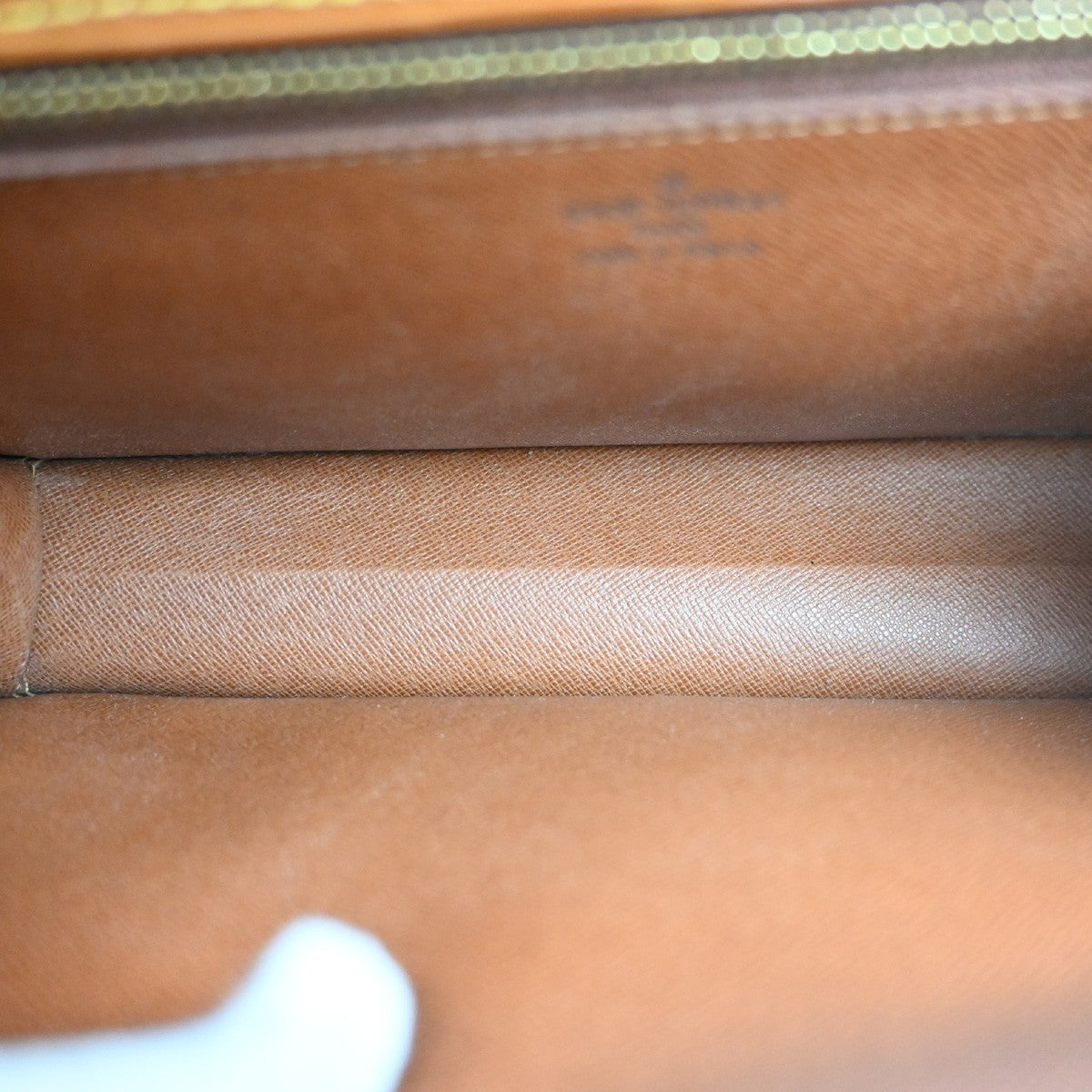 LOUIS VUITTON Sellier Dragonne Clutch Hand Bag Epi Leather Gold M52618 66MA155