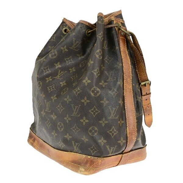 LOUIS VUITTON Noe GM Drawstring Shoulder Bag Monogram Leather BN M42224 04ED362