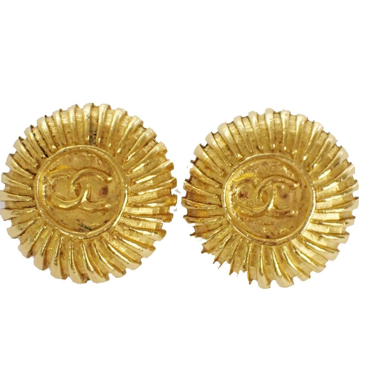 CHANEL CC Logo Round Button Earrings Clip-On GHW Vintage Accessory 39RJ293