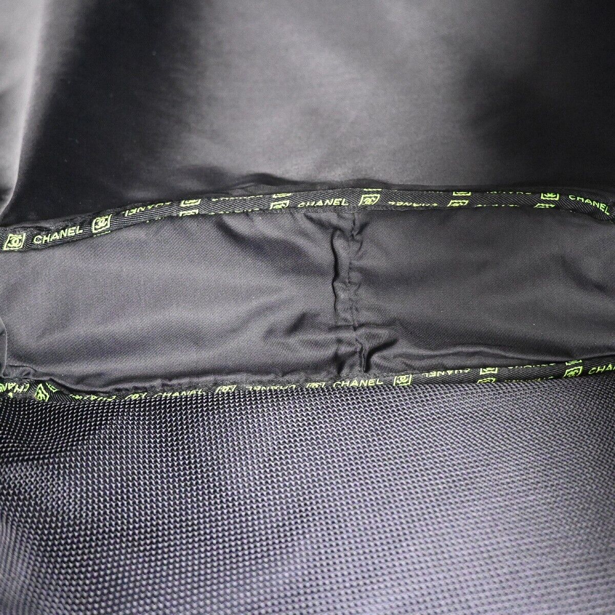 CHANEL Sports CC Logo Shoulder Bag Rubber Canvas Black Made In Italy 88YD176