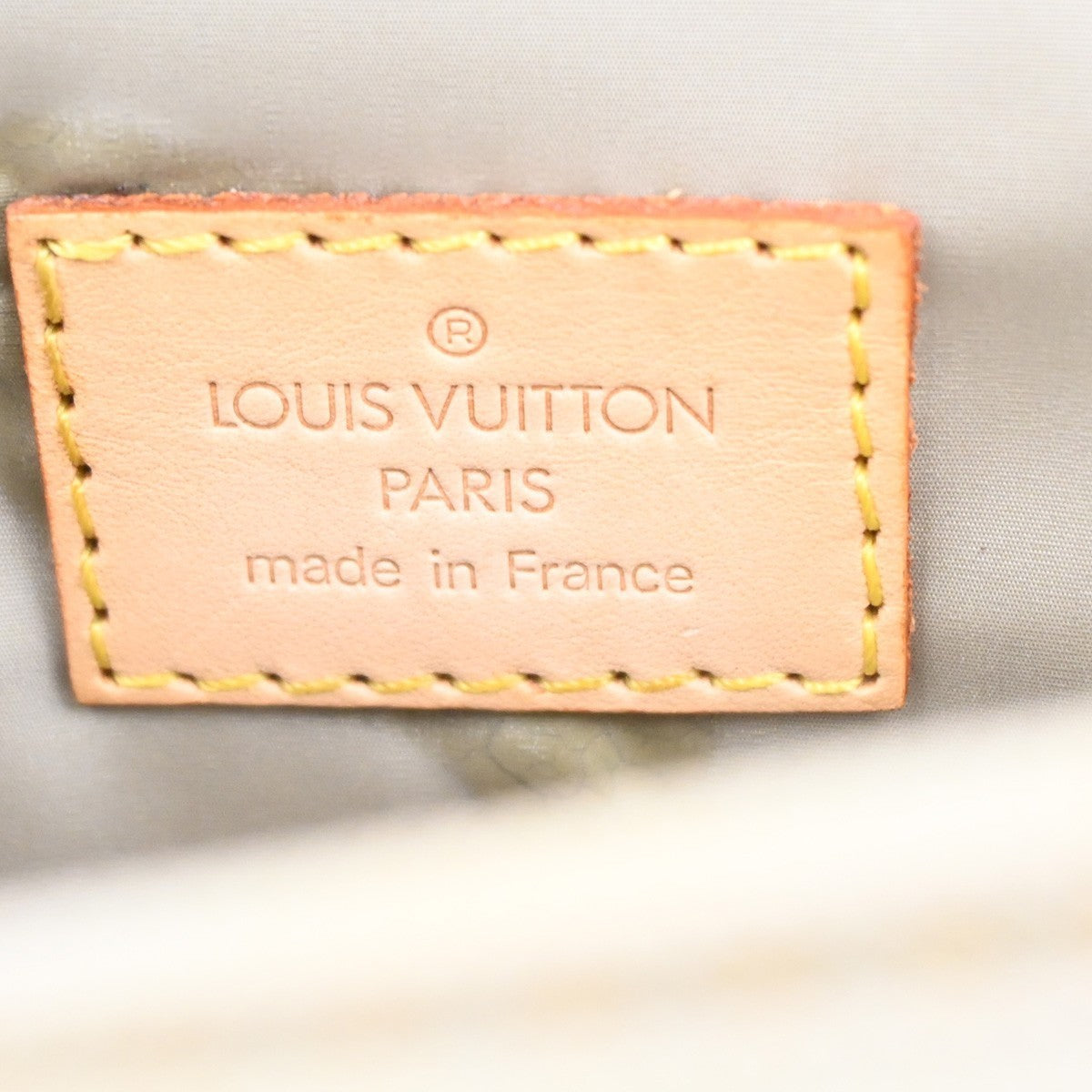 LOUIS VUITTON Messager Shoulder Bag Damier Geant Leather Khaki M93030 30KC618