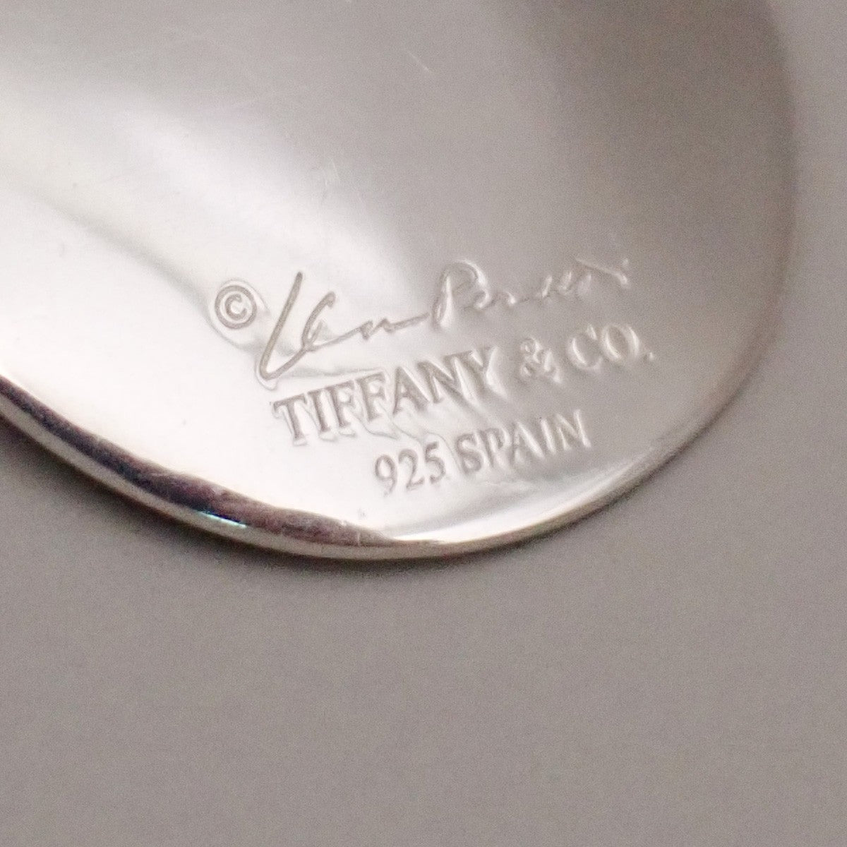Tiffany & Co. Madonna Chain Necklace Pendant Silver 925 Elsa Peretti 05YH719