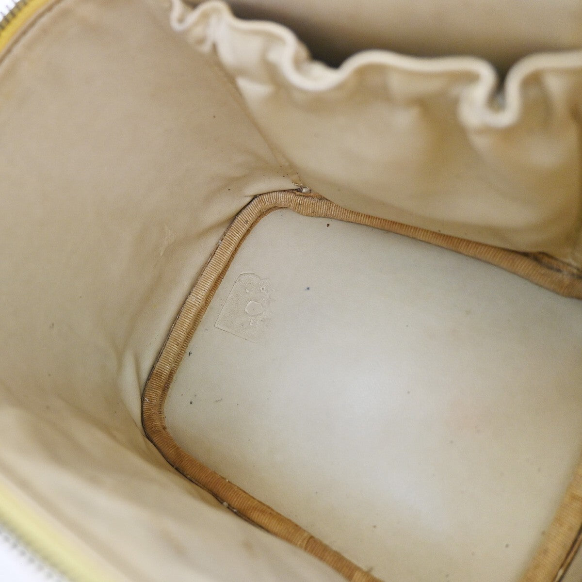CHANEL Vanity Cosmetic Hand Bag Grained Calfskin Leather Yellow Vintage 93RF437