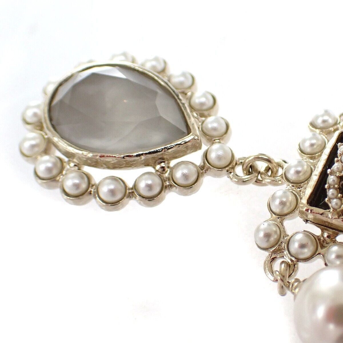 CHANEL CC Imitation Pearl Chain Long Necklace Color Stone G21V Gold 685LC023