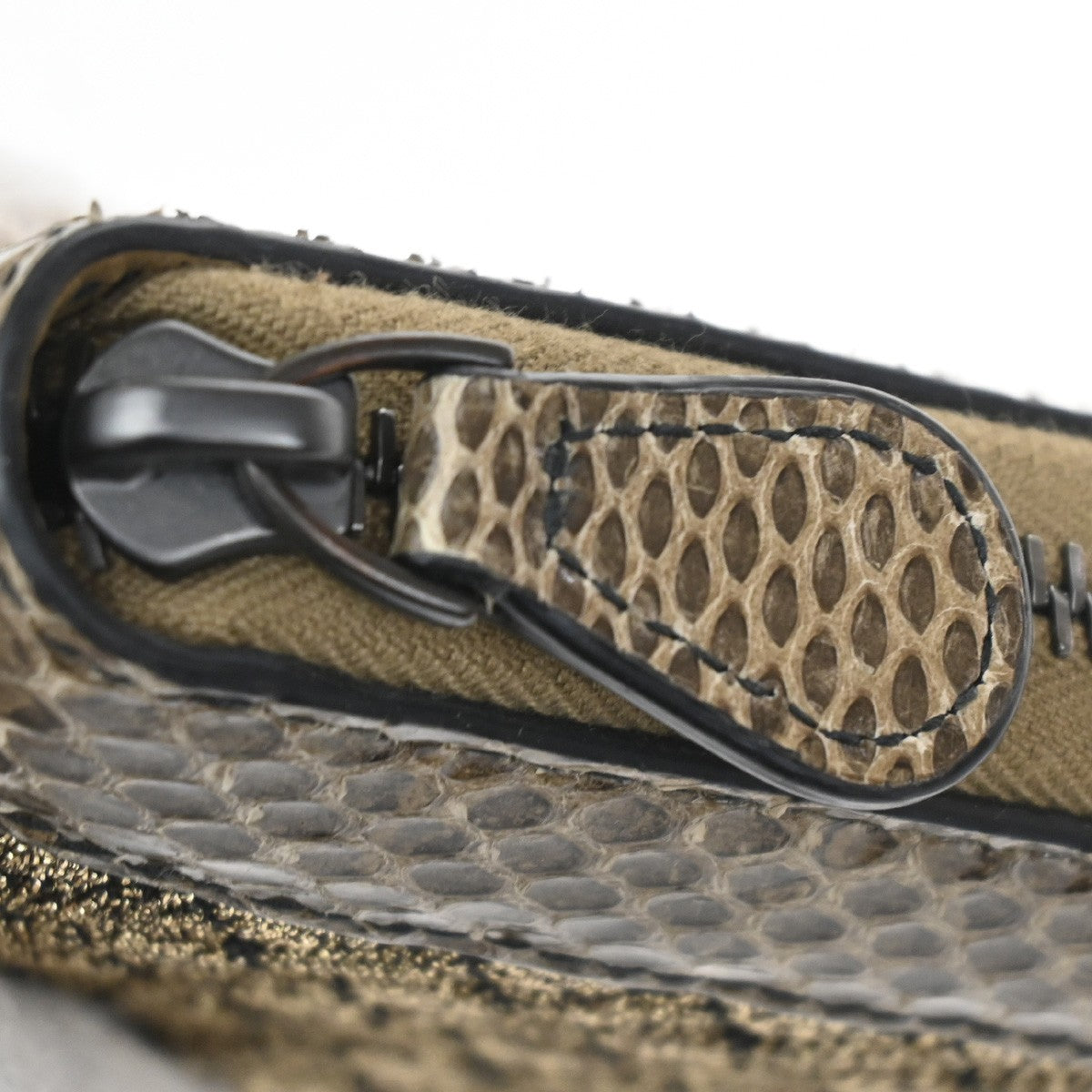 BOTTEGA VENETA  Intrecciato Zippy Long Wallet  Embossing Leather BN 64TA432