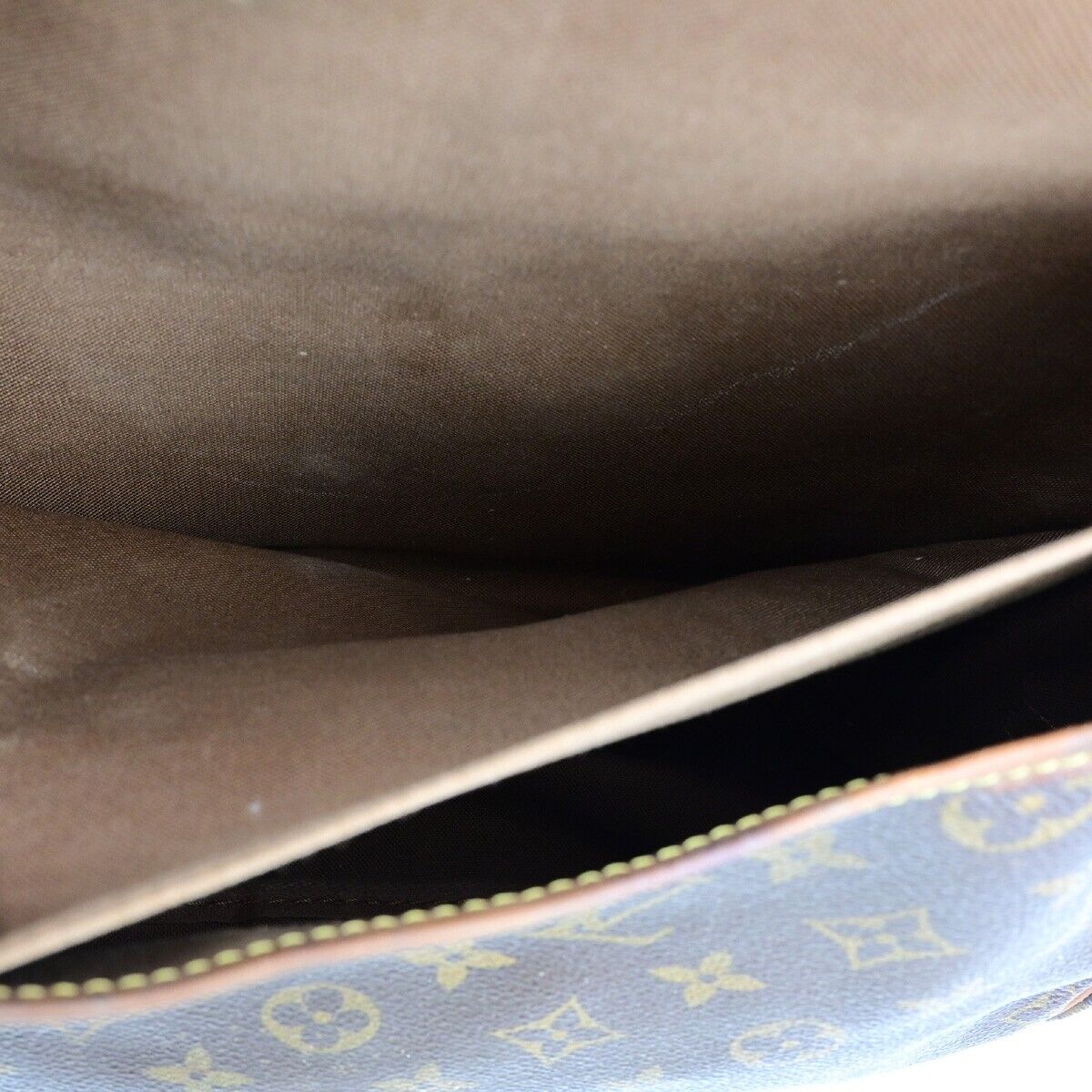 LOUIS VUITTON Saumur 35 Shoulder Bag Monogram Leather BN France M42254 33EC935