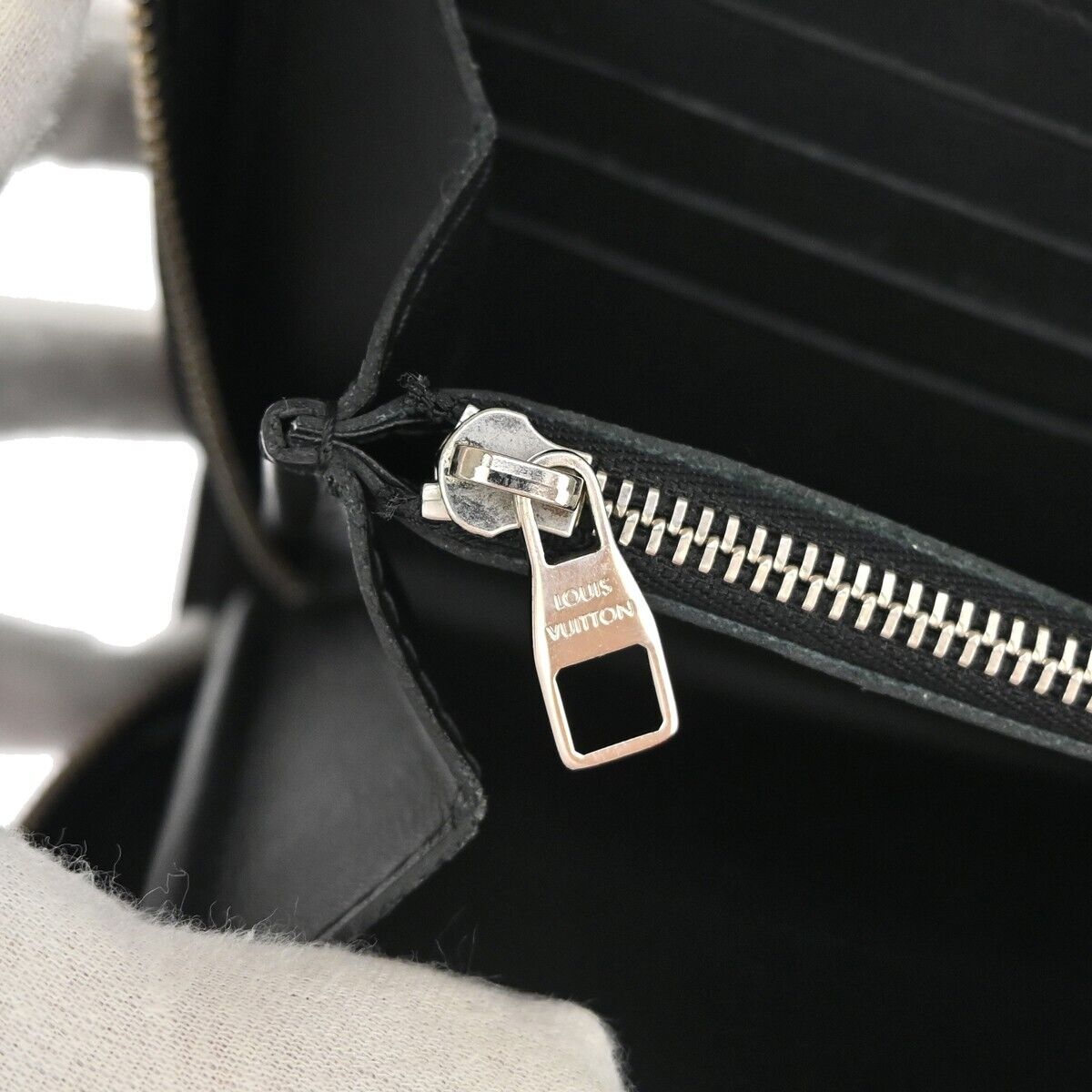 LOUIS VUITTON Zippy XL Long Bifold Wallet Damier Cobalt Leather N41590 14RH322