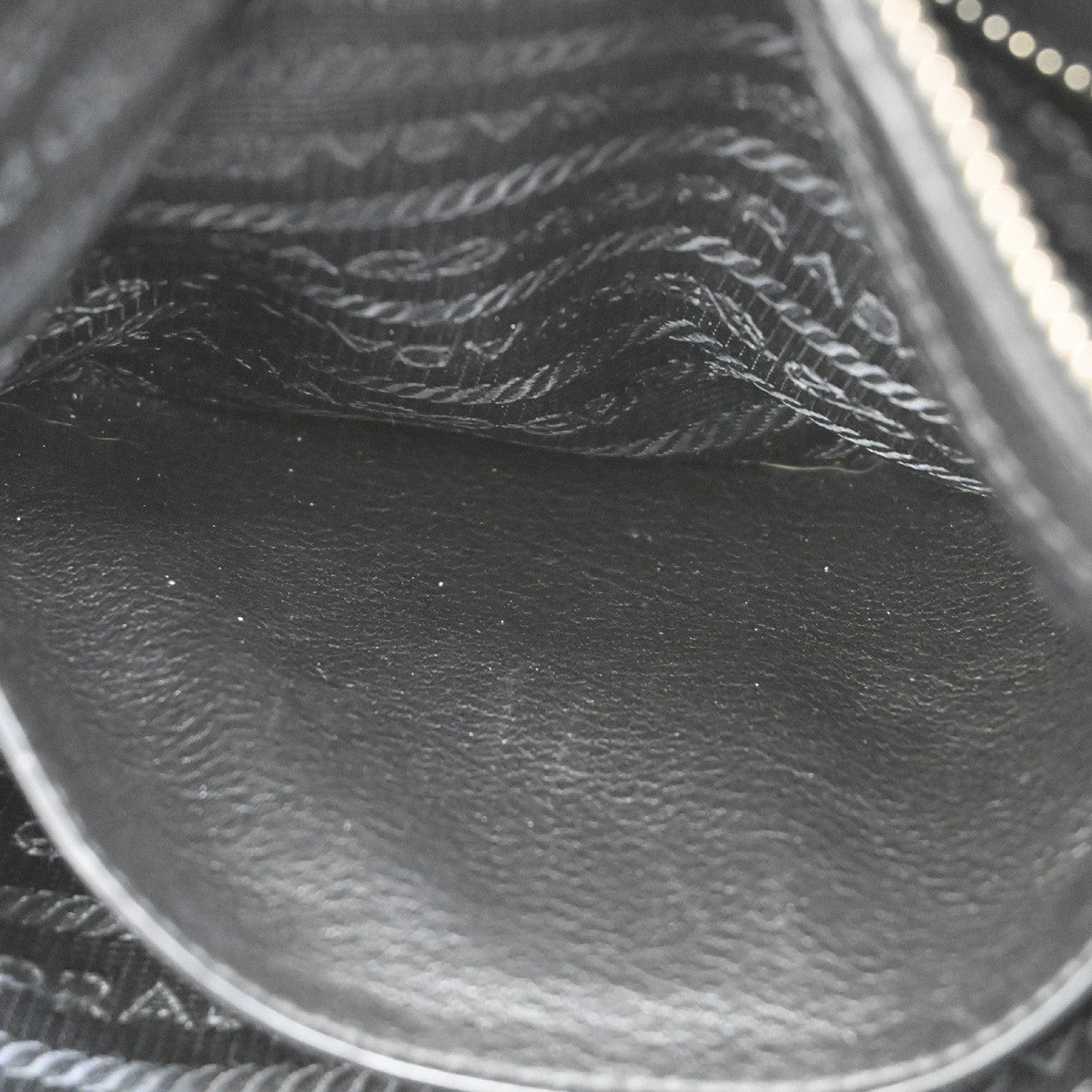 PRADA Logo Side zipper Hand Tote Bag Pebbled leather Black SHW 87TA115