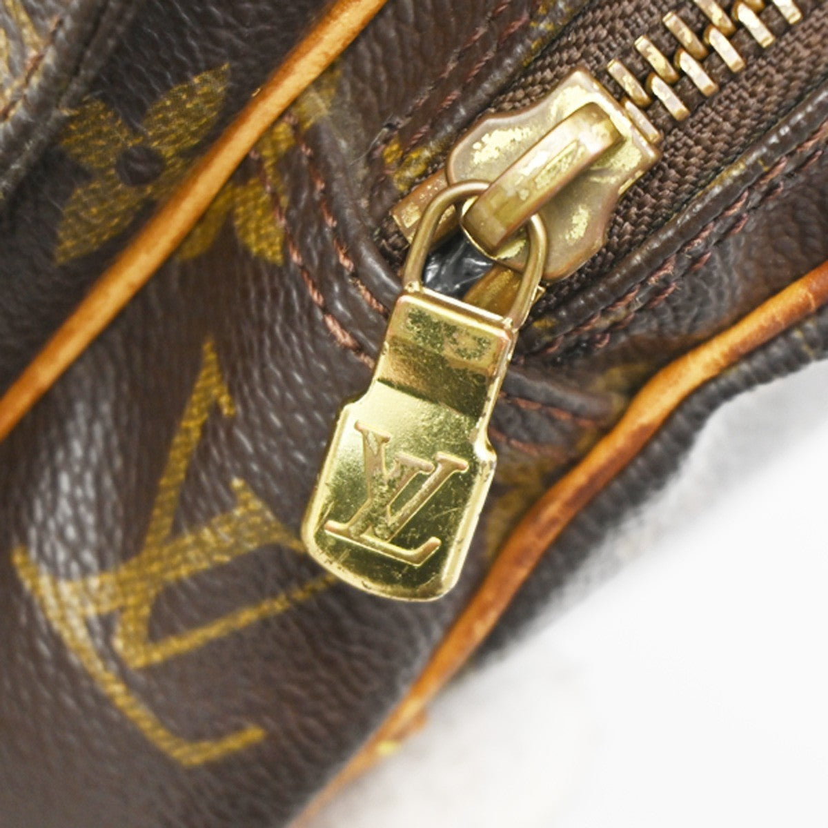 LOUIS VUITTON Amazon Crossbody Shoulder Bag Monogram Leather BN M45236 31KB675