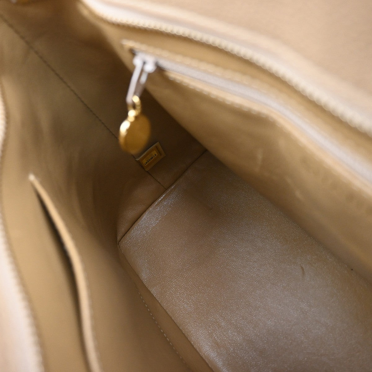 CHANEL Medallion Matelasse Shoulder Bag Grained Calfskin Leather Beige 648RF884