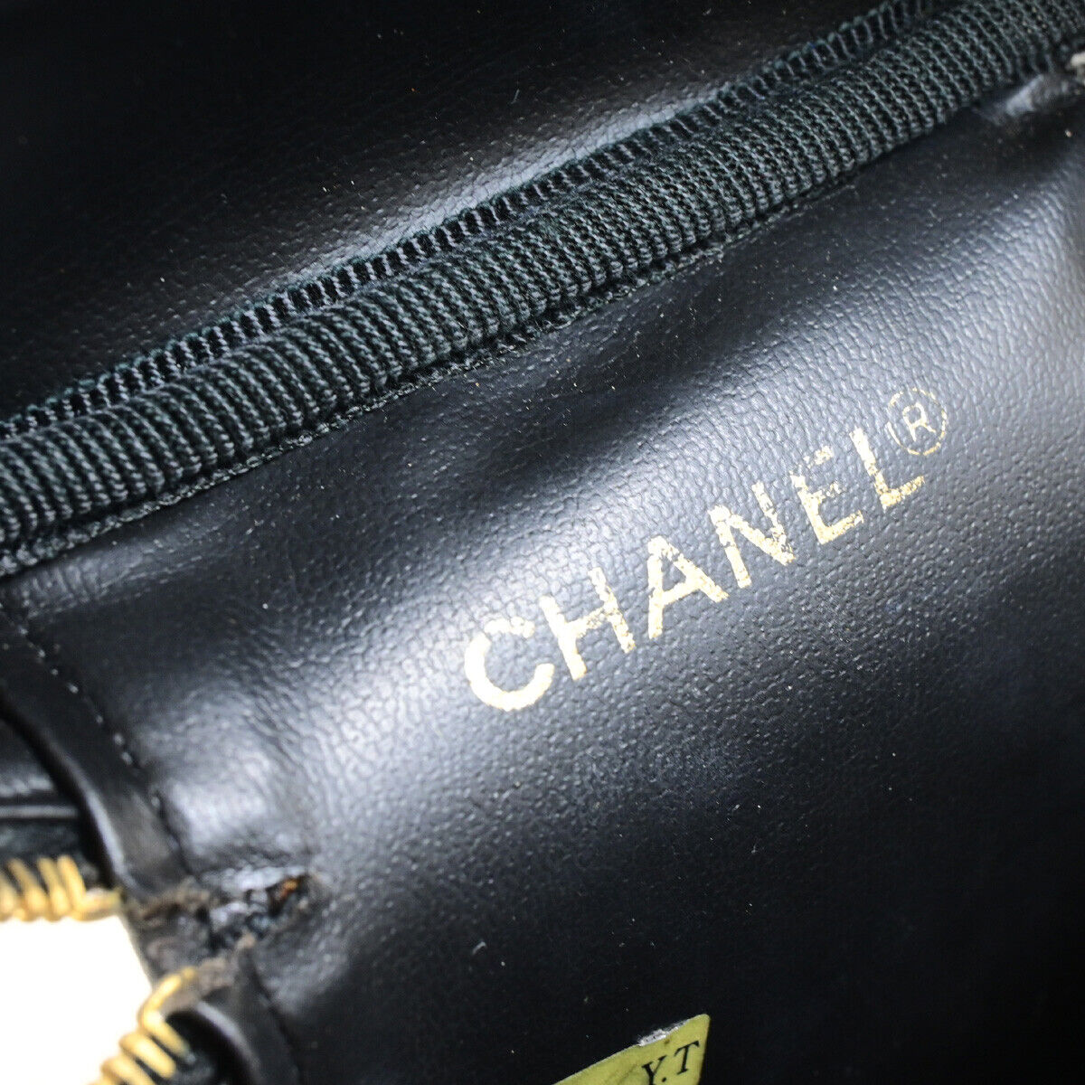 CHANEL CC Logo Vanity Hand Bag Caviar Skin Leather Black GHW Vintage 25RK294